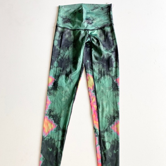 Teeki Green Eagle Feather Leggings - Picture 2 of 3